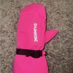 Dunkin' Pink Mitten limited edition